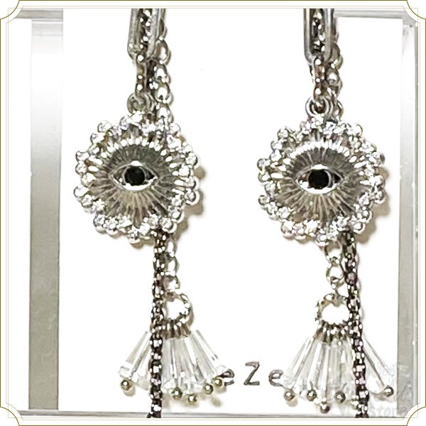 ZeZe ハンドメイドアクセサリー 人体 目 手 アングラ 通販サイト